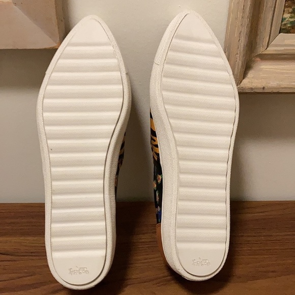 Coach NWOB Limited Edition Tiger & floral Print Leather Slip On Sneaker - Picture 5 of 7